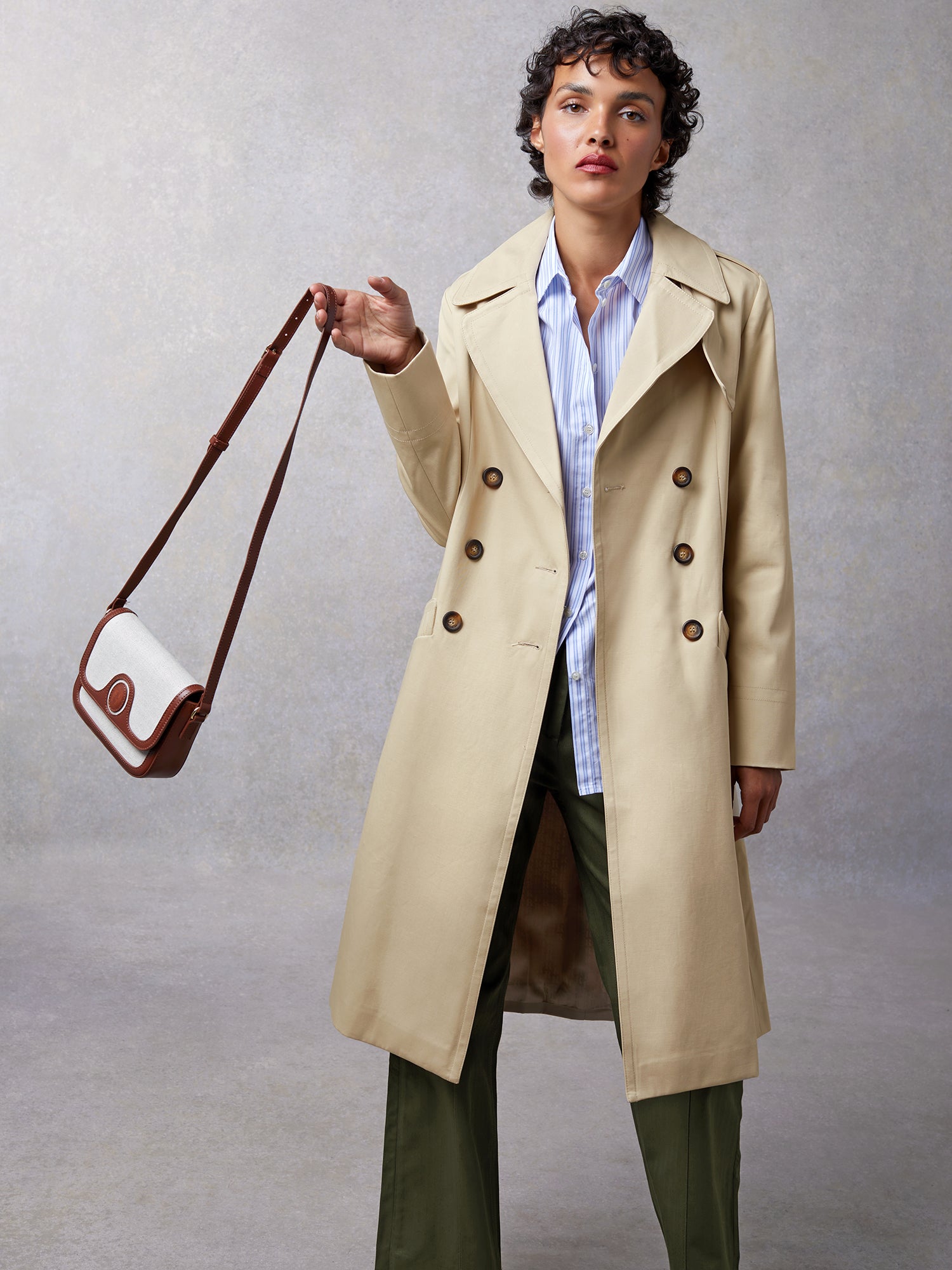 Trench coat in sand-colored gabardine | Rouje • Rouje Paris