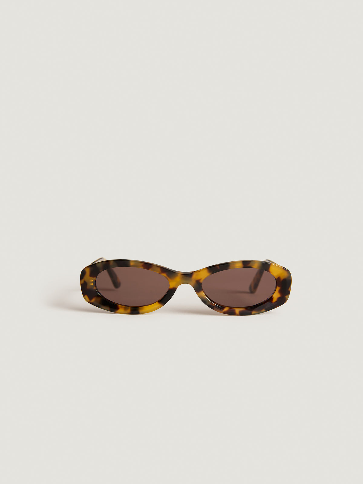 The Allure of Cat-Eye Sunglasses | Unveiling Elegance – Oliver Goldsmith
