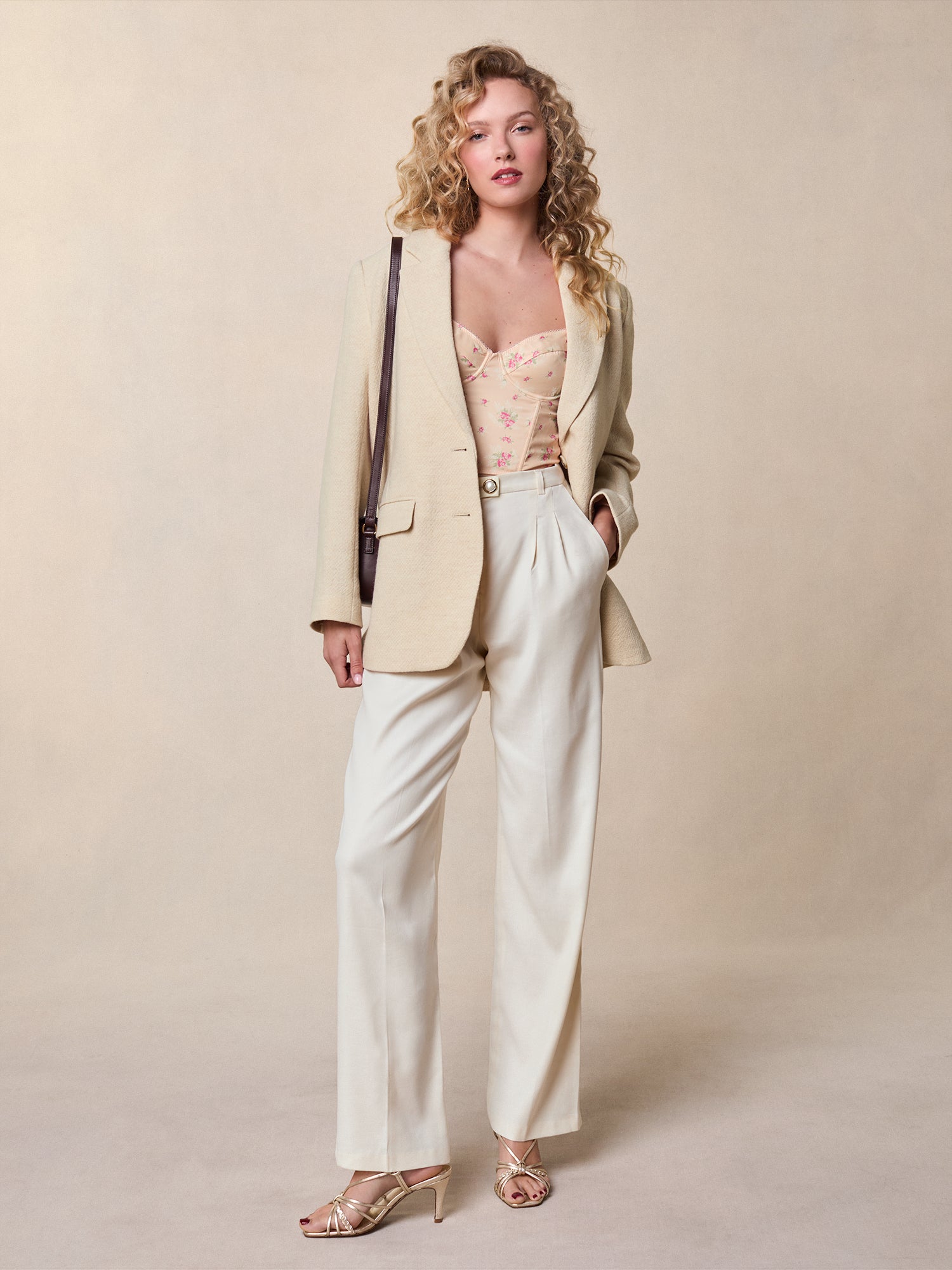 High-waisted ecru linen pants with darts | Rouje • Rouje Paris