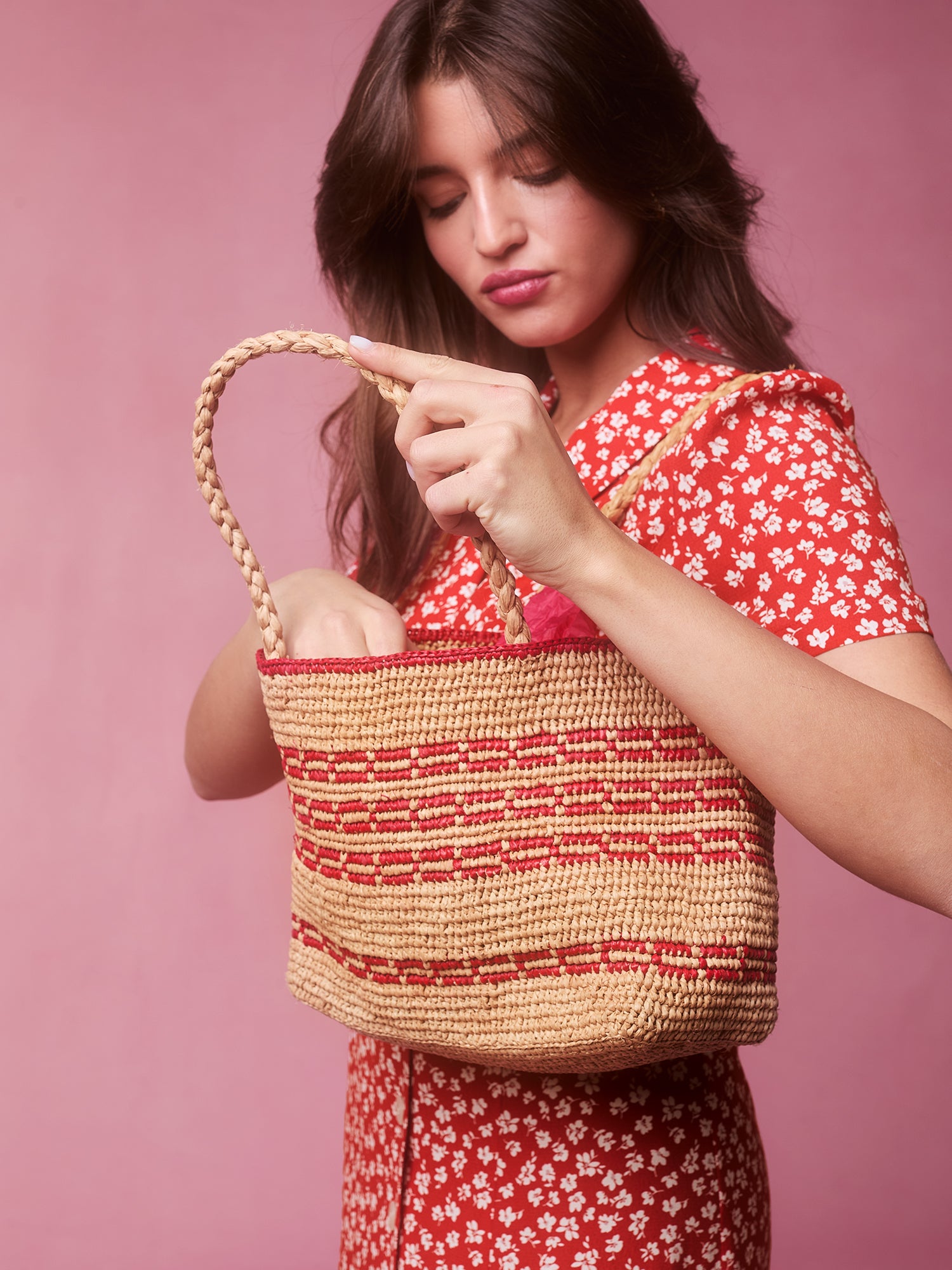 Basket bag in red colored raffia with handles | Rouje • Rouje Paris
